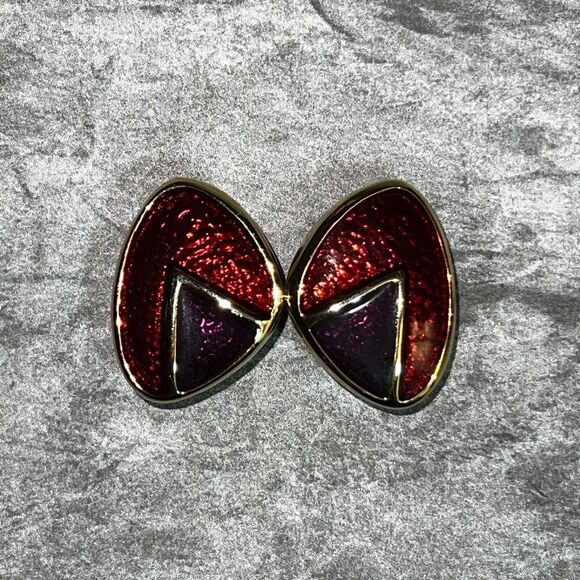 Vintage c1980 Bold & Beautiful Gold-Tone & Red Acrylic Triangle Clip-On Earrings - Picture 1 of 3